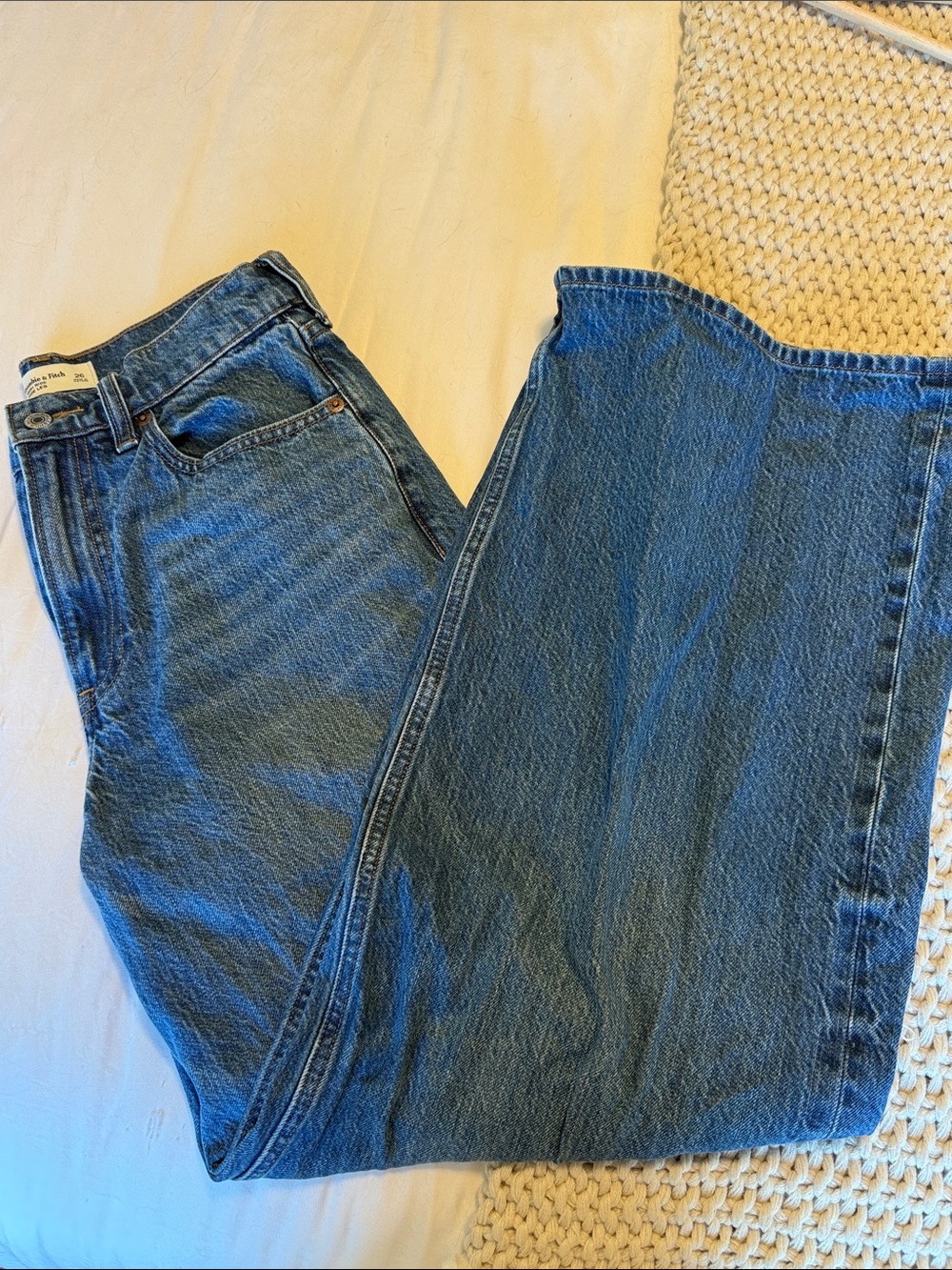 Abercrombie & Fitch Women's Straight Leg Jeans in Dark Blue - Picture 5 of 8